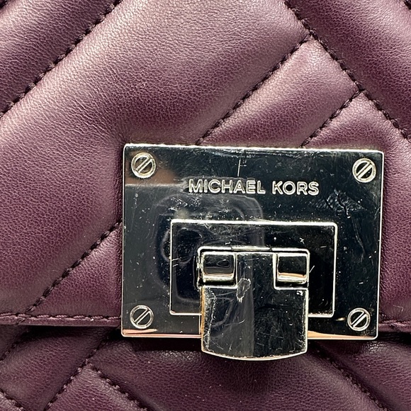 Michael Kors Quilted Vivianne Shoulder Bag in Plum with Silver Chain - Picture 2 of 16